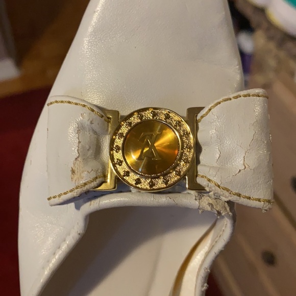 Luis Vuitton white loafers with gold accessories - Picture 7 of 9